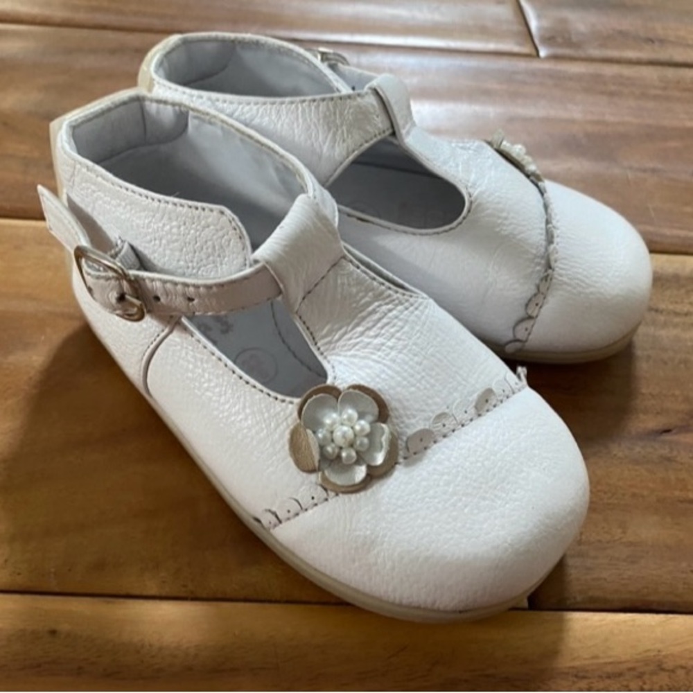Disenos Baby Girl White European Dress Shoes Size 6